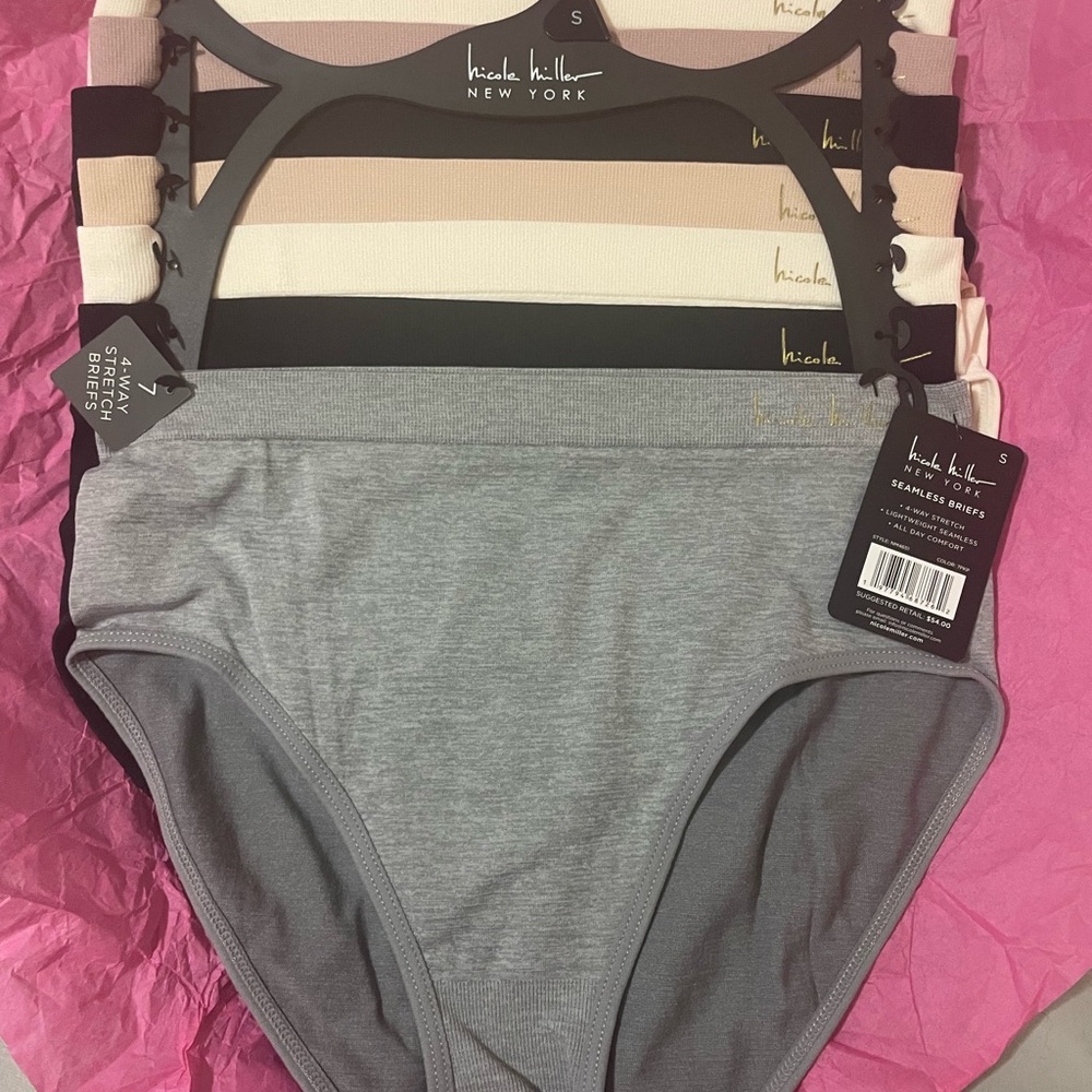Nicole Miller New York. Woman Seamless Briefs.